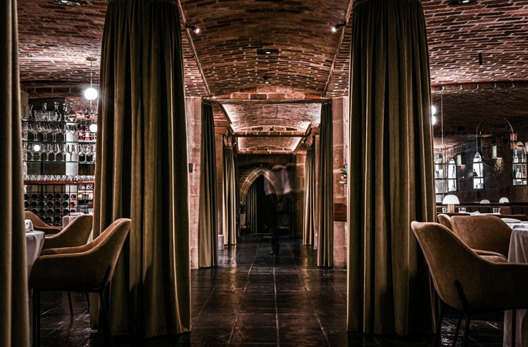 The dining room and hallway at Beckett's Glebe.